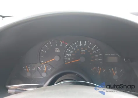 2000 Pontiac Firebird z USA, uszkodzony, nr VIN 2G2FS32K8Y2154927